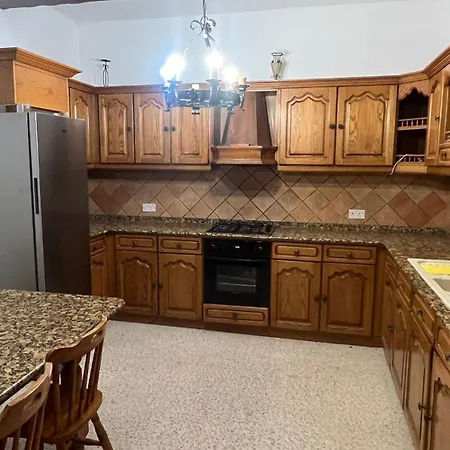 Private Bed & Breakfast *