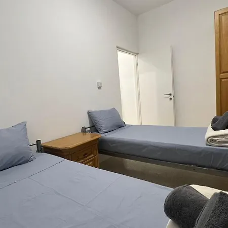 Private * San Ġwann